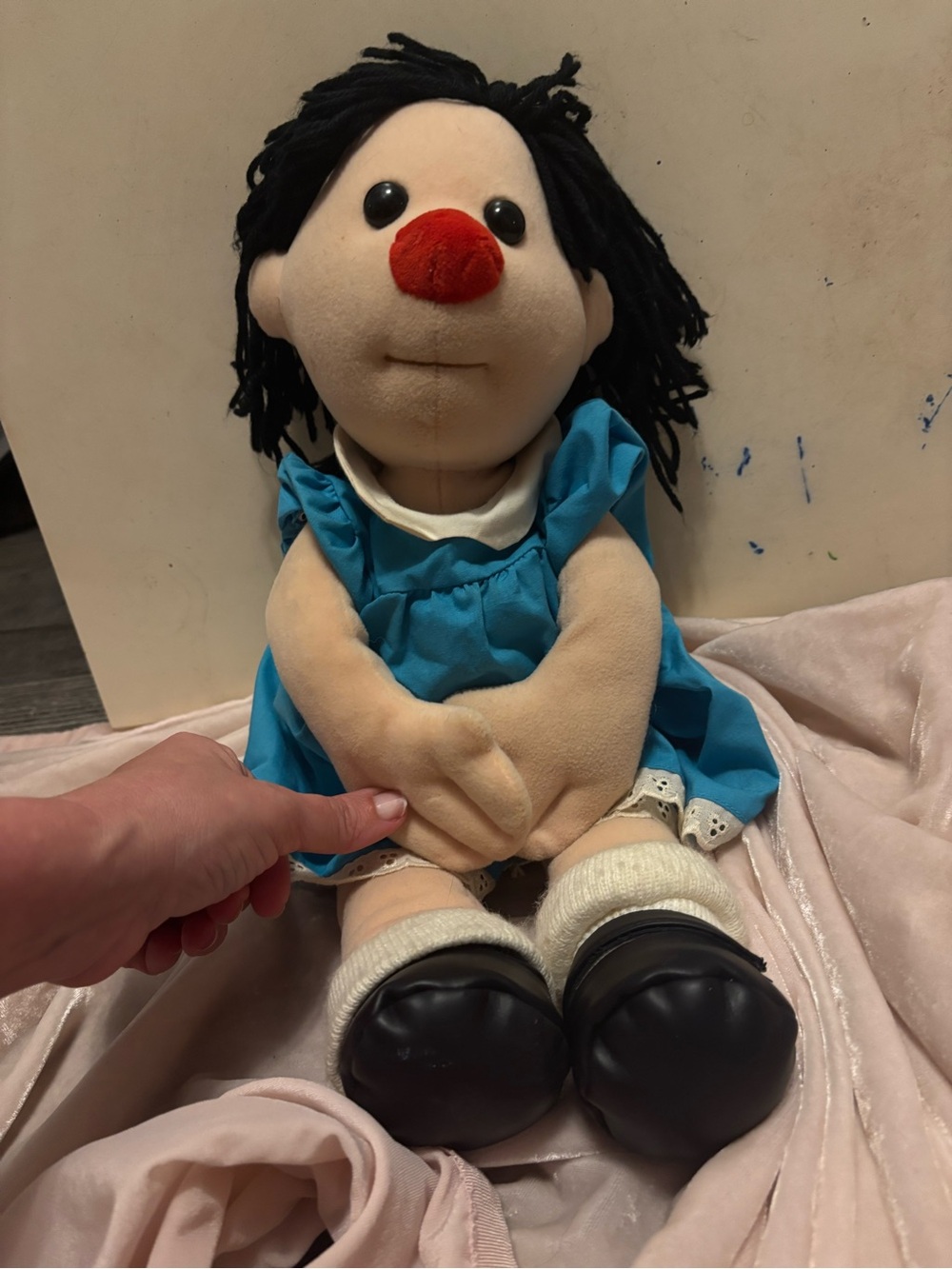 Vintage 1995 Big Comfy Couch Molly Doll complete outfit blue dress yarn hair